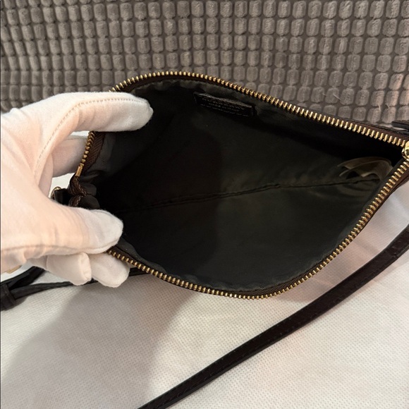 Authentic Burberry crossbody bag - Picture 9 of 14